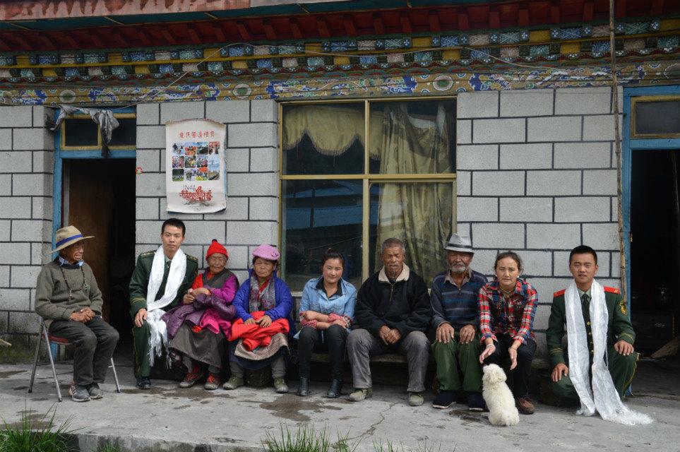 西藏边防吉隆捐赠活动